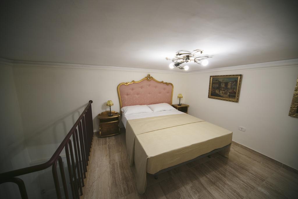 Area Angioina Suites Nápoles Exterior foto