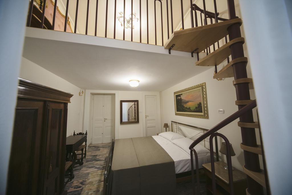 Area Angioina Suites Nápoles Exterior foto