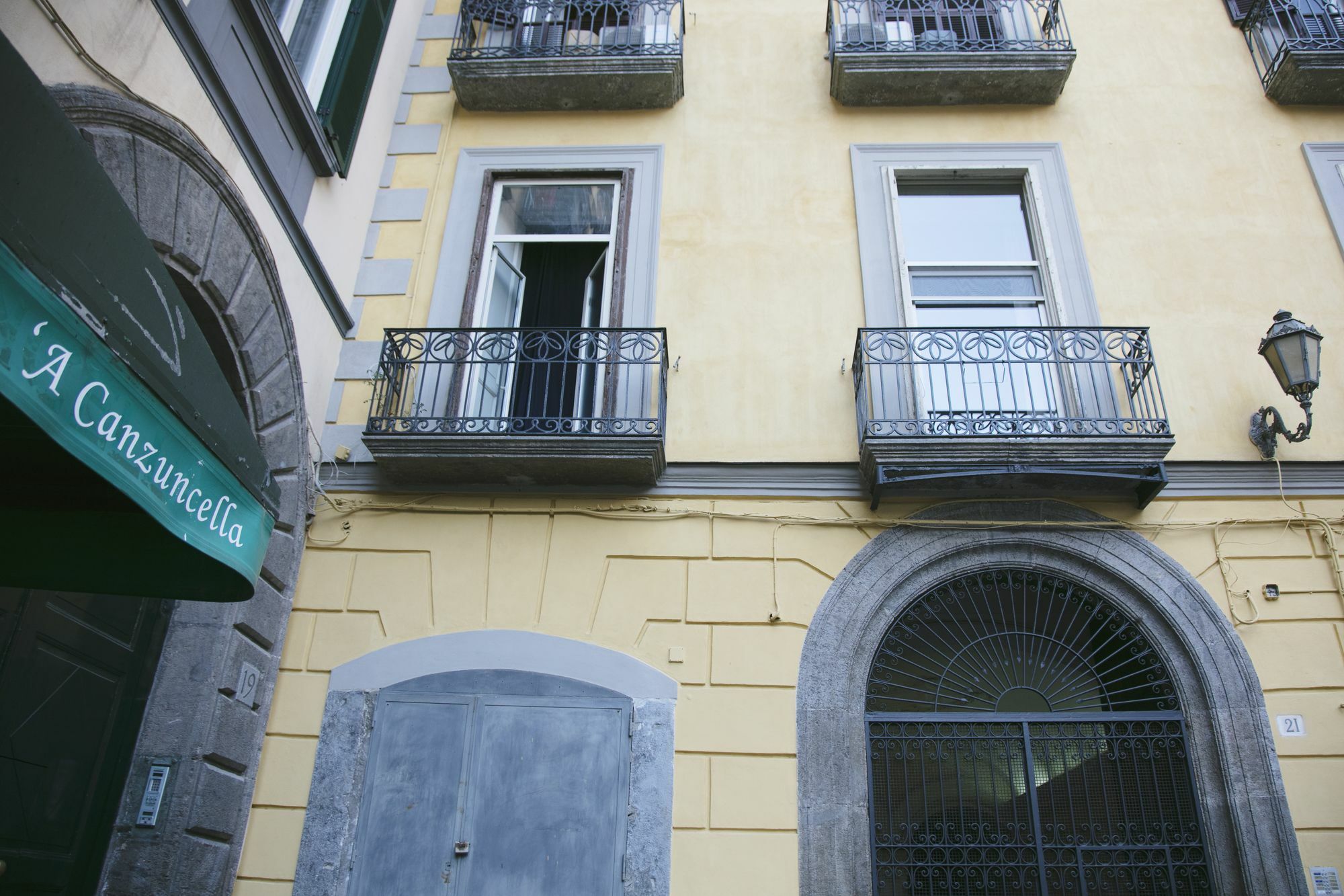 Area Angioina Suites Nápoles Exterior foto